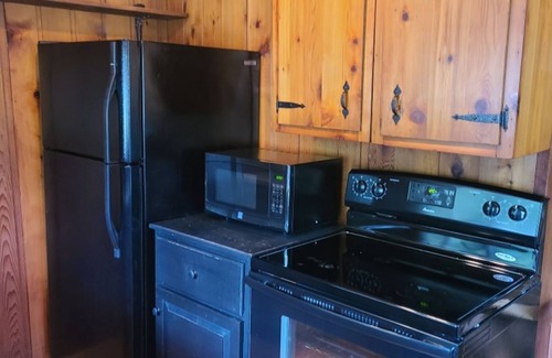 Lochmere House | Cozy Rustic Cottage
