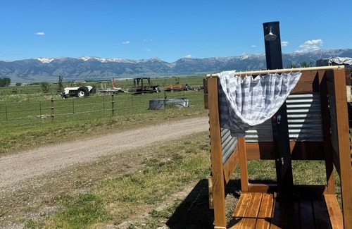 Belgrade Cabin | Cozy, rustic, country cabin with magnificent views of the Bridger Mountains.