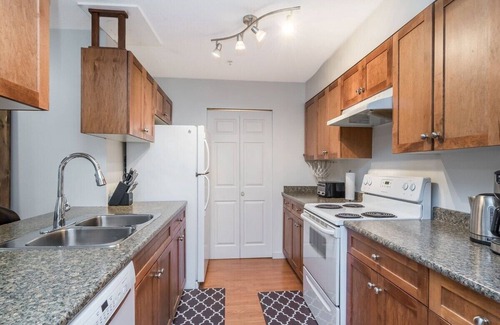 Abbotsford Apartment | Cozy Rustic Haven near Downtown Abbotsford