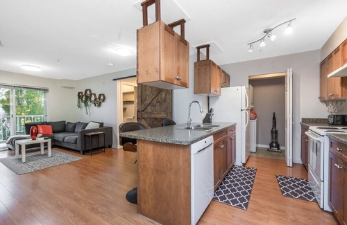 Abbotsford Apartment | Cozy Rustic Haven near Downtown Abbotsford