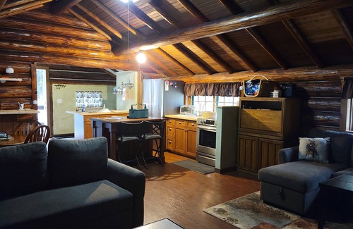 Seeley Lake House | Cozy, rustic Montana lake cabin on Placid.