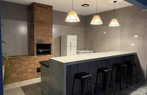 Maringa House | Cozy Rustic Retreat with pool, gourmet area, 2 bedrooms with 16 beds