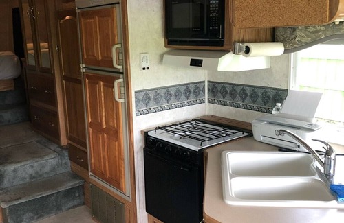 Inverness House | Cozy RV overlooking canal