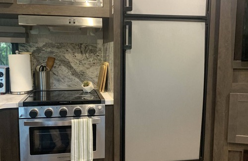 Atascadero House | Cozy RV surrounded by nature—close to everything the Central Coast has to offer!