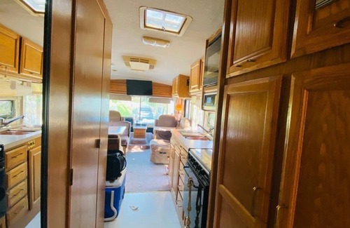 Rialto House | Cozy RV with AC, TV's and WiFi in Center of Inland Empire in Rialto, Ca