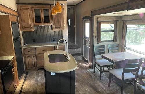 Ukiah Cabin | Cozy RV with terrific views, and peaceful surroundings.