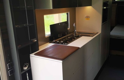 Heilberscheid House | Cozy RV with WiFi, Pool and AC in charming former farm Heilberscheid