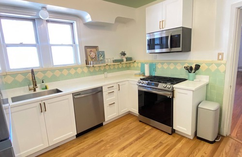St. Louis House | Cozy Saint Louis Cottage near Major Landmarks