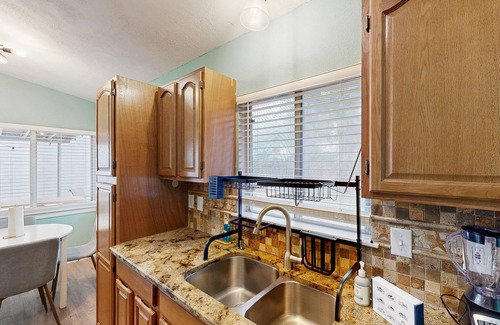 New Territories House | Cozy San Antonio home with washer/dryer and enclosed backyard