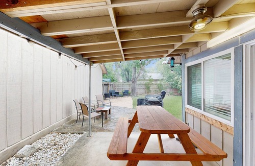 New Territories House | Cozy San Antonio home with washer/dryer and enclosed backyard