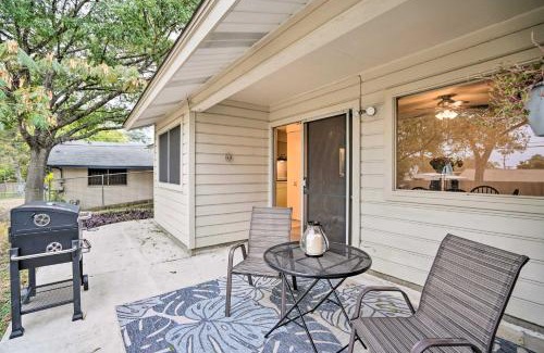 Crownhill Park House | Cozy San Antonio Home with Patio, 1 Mi to Airport!