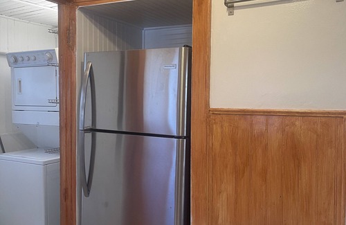Sunset Park House | Cozy Santa Monica 2BD House with drive way.