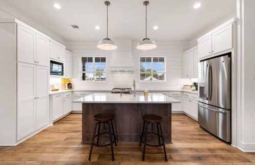 New Ulm House | Cozy, sassy & fun! NEW modern farmhouse!