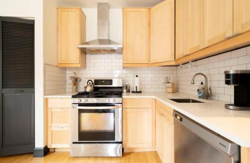 Uptown House | Cozy Scandinavian Loft - Espresso & Boutiques