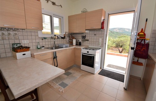 Kissamos House | Cozy Seacoast Villa on Estate in Crete’s Western Olive Region. Avail. Yr. Round