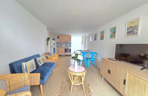 Saint-Brevin-les-Pins House | Cozy Seaside Retreat: 2BR, 4 Sleeps, Steps to Beach & Shops, Private Garden