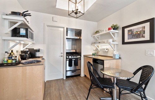 Del Mar Heights Apartment | Cozy Seashore Studio by Gather Near Torrey Pines Beach Lagoons