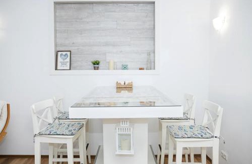 Balchik Apartment | Cozy Seaside Escape - Stylish 1-Bedroom Apartment in Central Balchik by Flat Mаnager