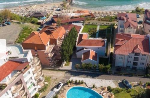 Sveti Vlas Apartment | Cozy Seaside Getaway One Bedroom Apartment Moni in Sveti Vlas