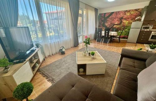 Sveti Vlas Apartment | Cozy Seaside Getaway One Bedroom Apartment Moni in Sveti Vlas