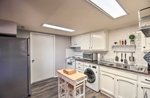 Bryn Mawr-Skyway Apartment | Cozy Seattle Apt w/Patio: Walk to Lake Washington