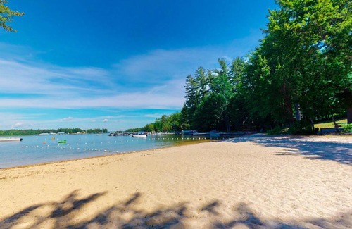 North Windham House | Cozy Sebago Basin Cabin