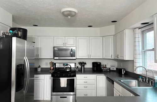 Traverse City House | Cozy, secluded and centrally located close to TC and Glen Arbor