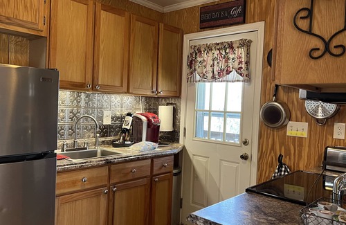 Mocksville Cabin | Cozy Secluded Cabin on 50 Acre Horse Ranch