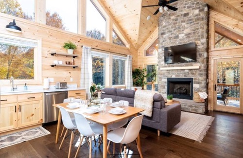 Sevierville Cabin | Cozy Secluded Cabin: 2 Decks/2 Fireplaces/Hot Tub