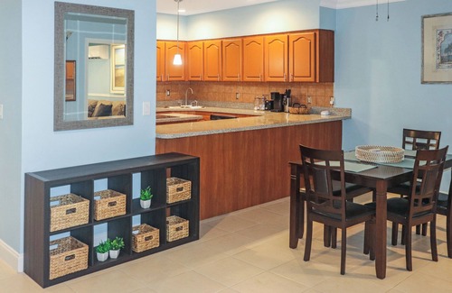 Downtown Apartment | Cozy secluded centrally located 2 bedroom in Freeport with a private pool