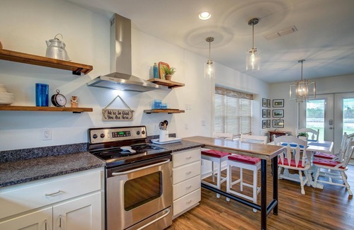Greenville Cottage | Cozy, secluded country home on acreage and pond! *Wild Blue Yonder*