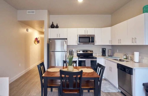 Salt Lake City Apartment | Cozy*Secure*Easy Ski Access*Hot Tub*Gated Parking