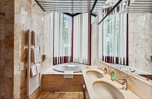 Fribourg Hotel | cozy self check-in rooms