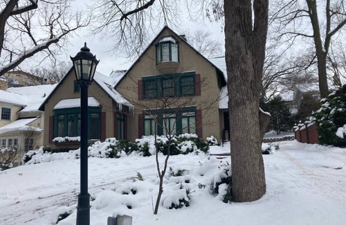 Cedar-Isles-Dean House | Cozy Single-family home