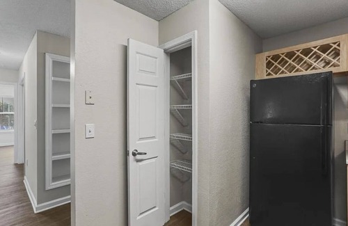 Lilburn Apartment | Cozy single room with WiFi, AC in Lilburn