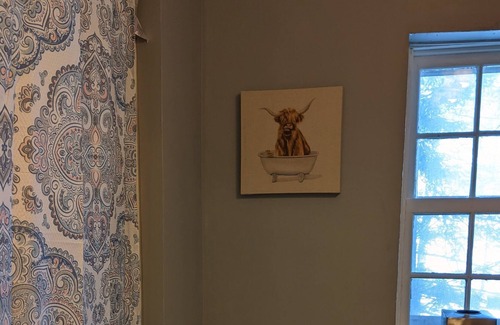 Fleischmanns Apartment | Cozy Ski Apartment 1 mile from Belleayre Mountain.