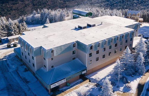 Snowshoe Condo | Cozy Ski Condo in a Winter wonderland at Snowshoe, West Virginia