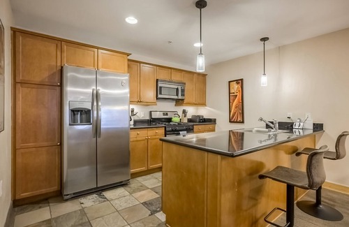 Taos Ski Valley Condo | Cozy ski-in/ski-out condo with balconies, ski views, locker, central location