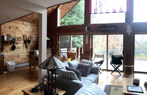 Maplecrest Cabin | Cozy ski retreat in the Catskills