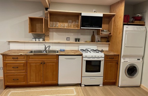 Okanagan-Similkameen Apartment | Cozy ski retreat on Apex Mountain Road.