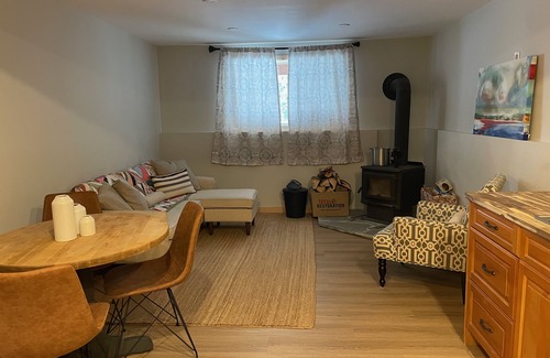 Okanagan-Similkameen Apartment | Cozy ski retreat on Apex Mountain Road.