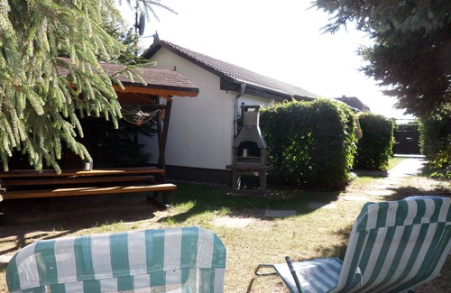 Freest House | Cozy, small cottage quiet in the garden, with sauna, 350 m to the beach