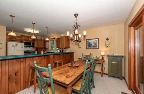 Townsend House | Cozy Smoky Mountain view and golf escape near Cades Cove
