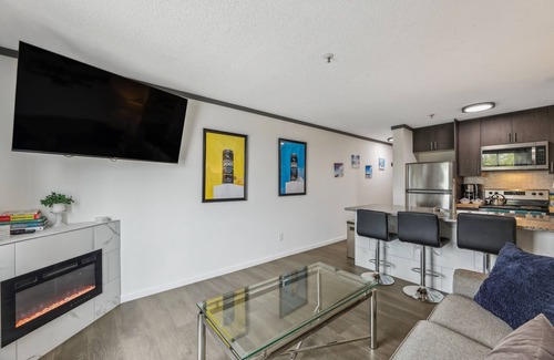 Snowshoe Condo | Cozy Snowshoe Condo Rental: Walk to Chair Lift!