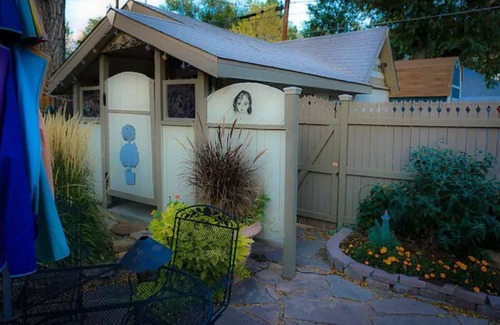 Colorado Springs Cottage | Cozy Solar Cottage on the West Side