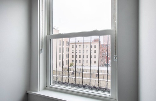 Columbus Apartment | Cozy South End Studio near T, Shops + Dining, by Blueground