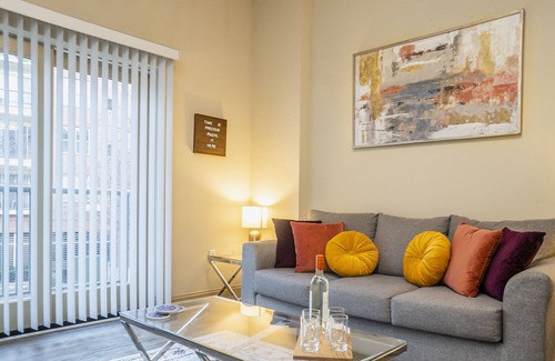 SouthPark Condo | Cozy SouthPark Apartment