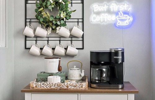 South Side Flats Condo | Cozy Southside Pitt home w/Pool Table +Yard