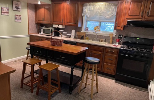 Wilkes-Barre House | Cozy Spacious FamilyFriendly 4B Residential Home