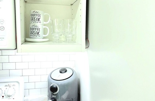 West Jordan House | Cozy Space - Bookings from one night onwards